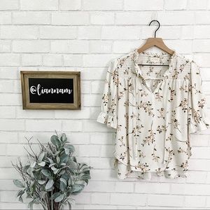 MELLÓDAY Off White Smocked Flowered Top
